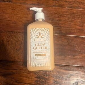 Hempz Glow Getter Herbal Body Moisturizer